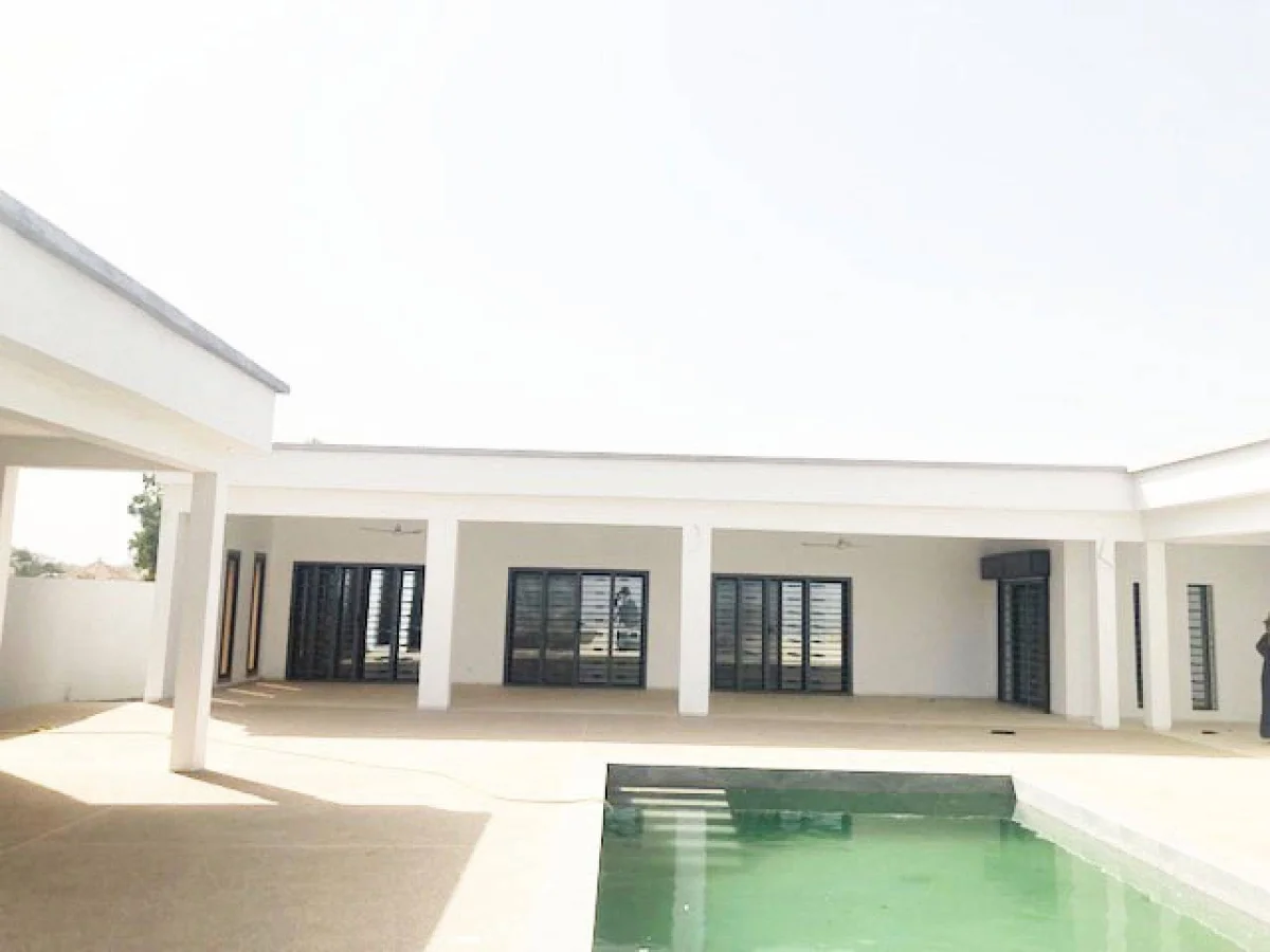 Villa à NGAPAROU en vente