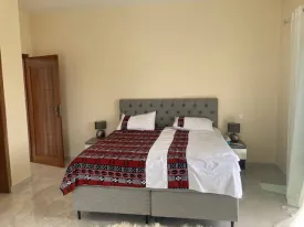 Villa de standing à louer à NGAPAROU avec de grands volumes