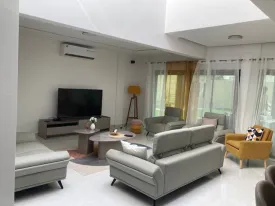Villa de standing à louer à NGAPAROU avec de grands volumes