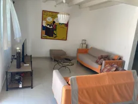 Villa avec piscine privée en résidence bord de mer, 2 chambres climatisés + mezzanine, 2 salles d'eau,
salon, une salle à manger, une cuisine extérieure équipée, une terrasse aménagée et un jardin, femme de ménage inclus dans la prestation 3 fois dans la semaine