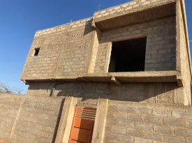 Belle opportunité d'acquérir un ensemble imobilier de 600m2 comprenant une villa moderne en cours de construction ansi qu'un terrain nu attenant