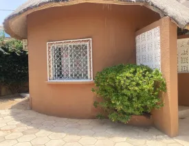 Villa au coeur de Saly ,
location semi- meublée et équipée