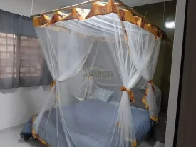 Grand appartement au rez de chaussée, dans un endroit isolé et calme , à 15 mn en voiture de Saly et de la réserve de Bandia , intéressant pour ceux qui souhaitent être au calme
4 chambres , 2 salles de bain , climatisation , salon , grande cuisine équipée , terrasse et piscine privée
Gardien à disposition,
Consommation électricité à la charges du locataire