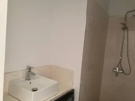 APPARTEMENTS NON MEUBLÉS
Immeuble neuf , emplacement idéal composé de :
Appartements type T3 au 1er ETAGE à 350 000 Frs / MOIS ,
Appartements type T3 au 2è ETAGE, à 350 000 Frs/ mois ,
Appartement type T3 au 3è ETAGE , à 350 000 Frs/ mois
STUDIO à 150 000 Frs / Mois
Contactez nous pour plus de d'informations