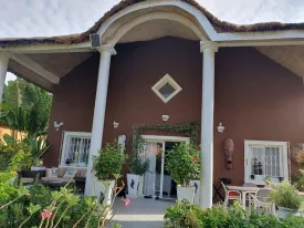 Magnifique villa meublée en Résidence avec piscine commune,