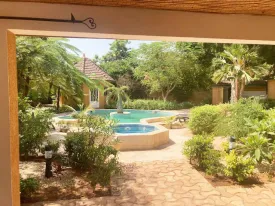 Villa à louer à Ngaparou derrière la Gendarmerie ,