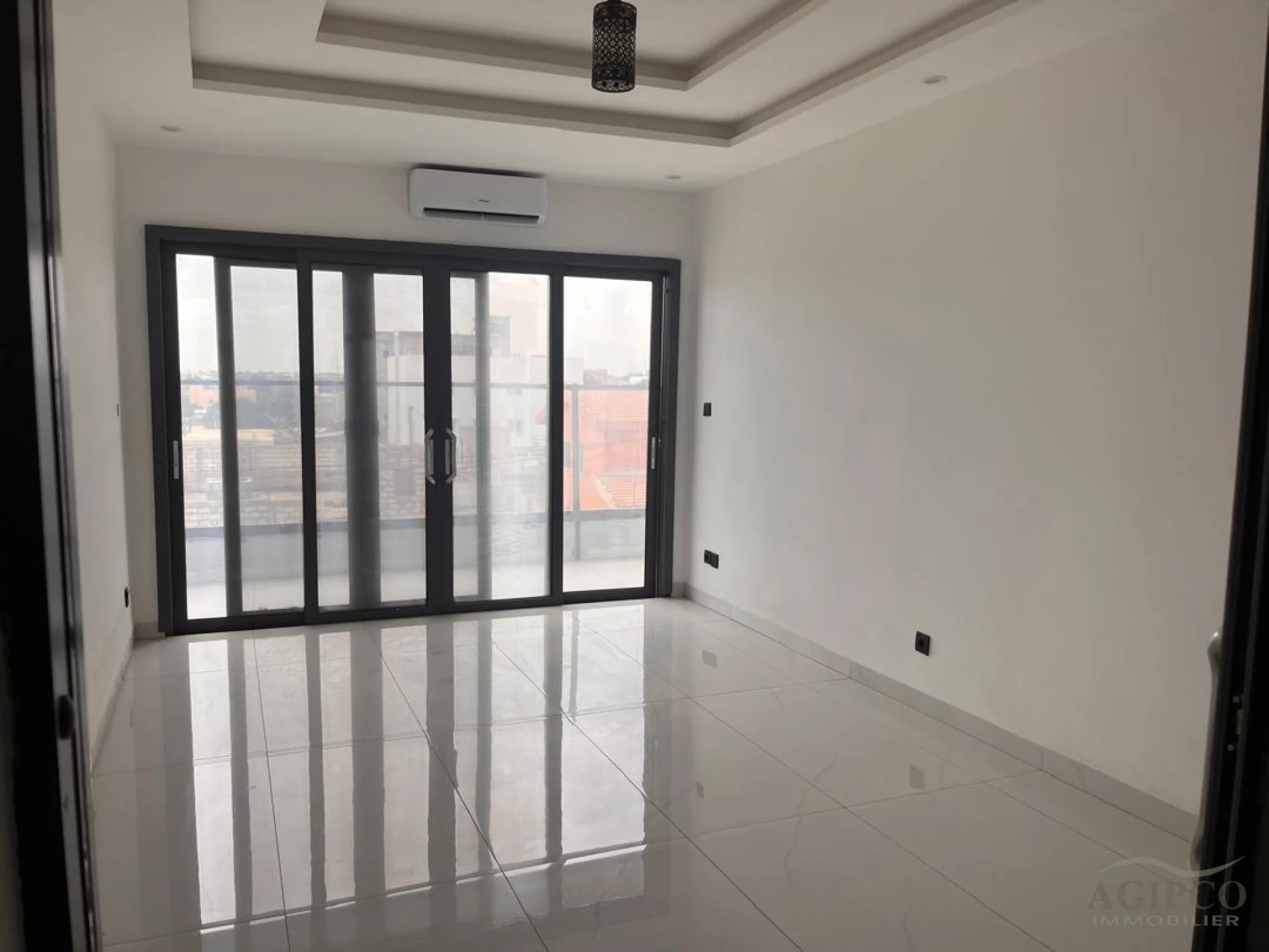 APPARTEMENT NON MEUBLÉ 