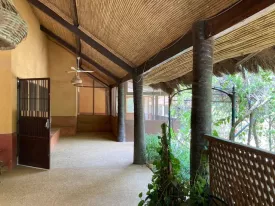 Terrain clôturé de 3954 avec maison , piscine et fort potentiel de développement à la Somone 