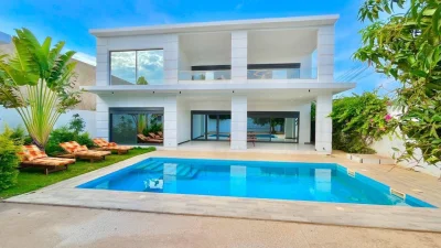 Villa neuve et spacieuse avec piscine privée à louer à la Somone Kanda