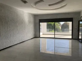 Villa neuve et spacieuse avec piscine privée à louer à la Somone Kanda