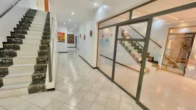 Villa neuve et spacieuse avec piscine privée à louer à la Somone Kanda
