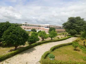 Magnifique villa en forme de U entièrement meublée et climatisée à Gandigal