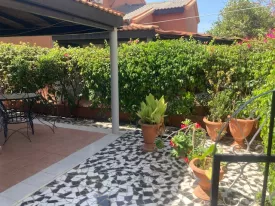 Charmante petite villa propre et en excellent état