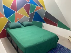 RESIDENCE TENNIS ,villa avec piscine privée, centre ville de saly , près de toutes les commodités , 2 chambres climatisées, 2 salles de bain , 1 chambre pour enfant , salon, cuisine équipée , terrasse aménagée, piscine privée, et piscine commune dans la Résidence