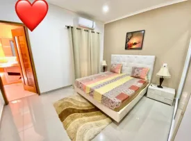 Villa avec piscine privée, sur un terrain en Bail, 4 chambres climatisées , avec placards et dressing , 4 salles de bain, salon, séjour; cuisine équipée et ouverte sur le séjour, arrière cuisine, , cellier, terrasse , piscine 8x4
local gardien , réserves d'eau, panneau solaire
