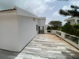 Villa non meublée à vendre à Saly - Quartier résidentiel